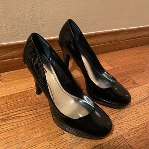 A little too narrow and hardly worn !